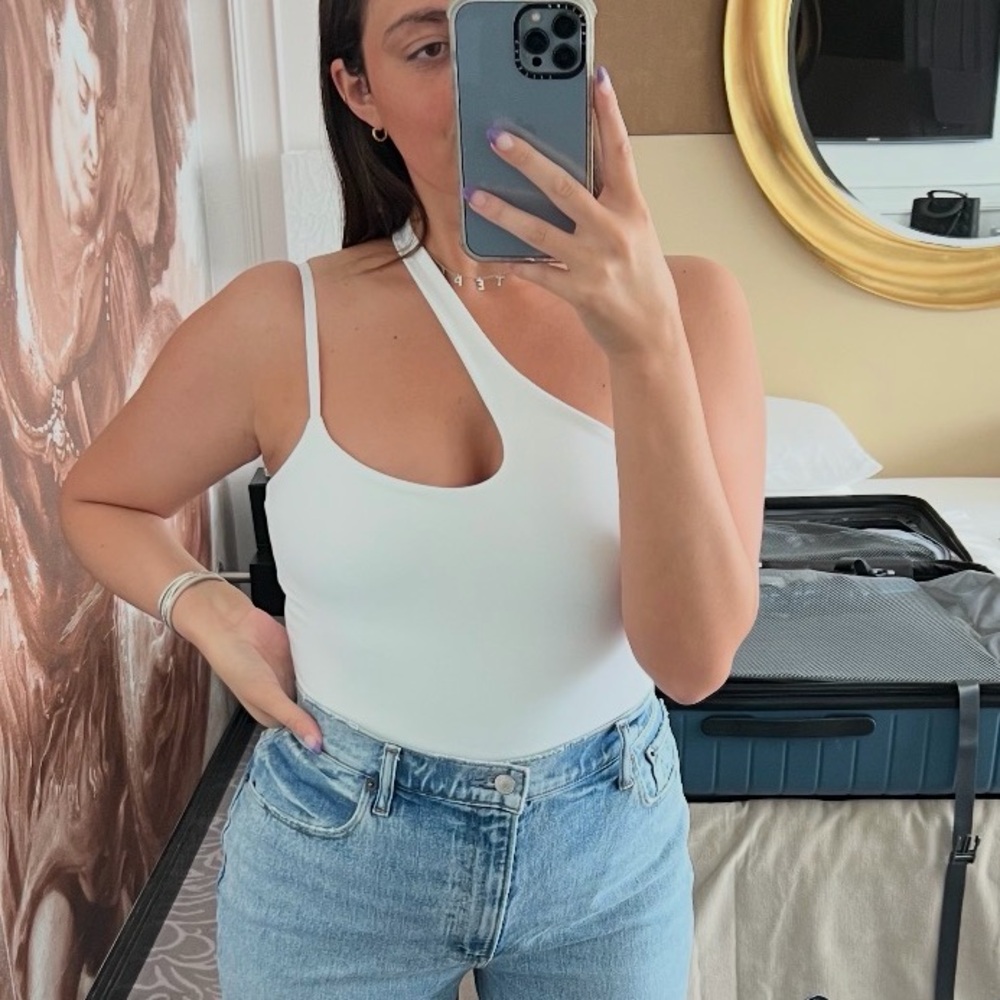 Abercrombie & Fitch White asymmetrical bodysuit women’s size medium
